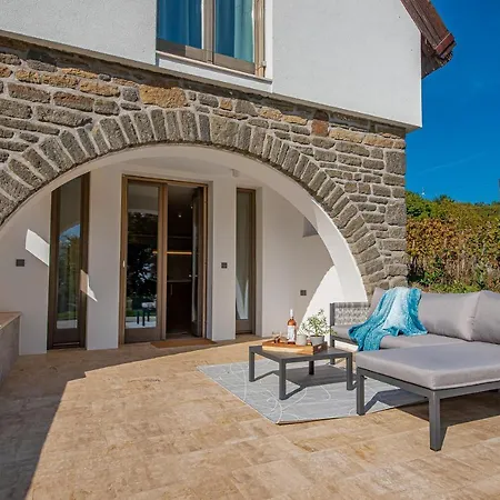 Gejzir Vendeghaz 아파트