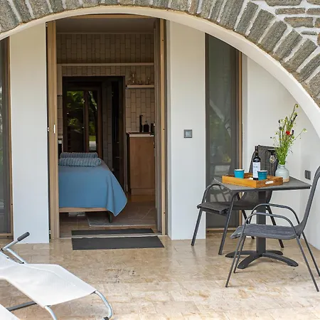 Gejzir Vendeghaz * 티하니